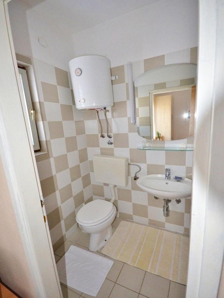 Apartments & Rooms Boris photo 3