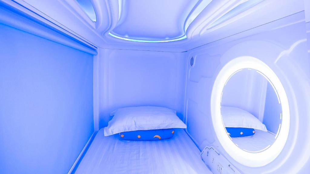 Номер (Улучшенный номер-капсула), Spacepod@com