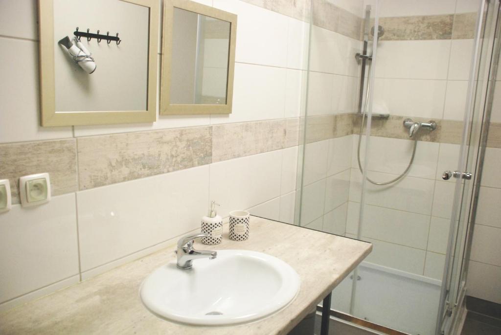 Двухместный (Большой двухместный номер с 1 кроватью), Trip & Hostel