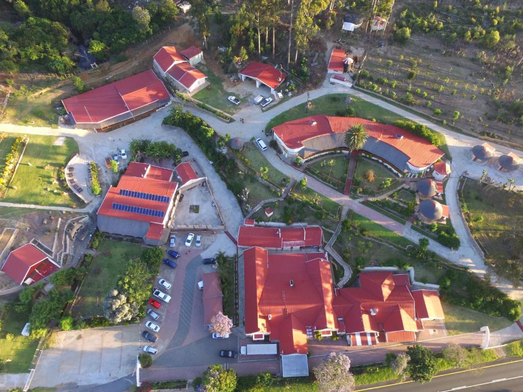 Stone Crescent Hotel photo 3