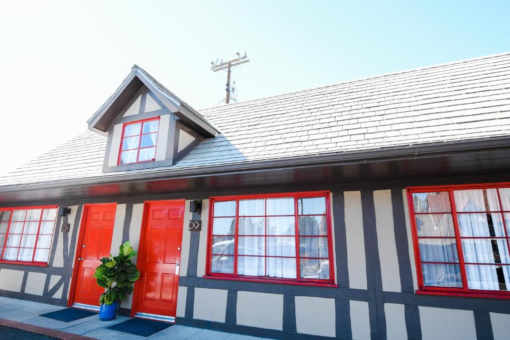 Hamlet Inn image
