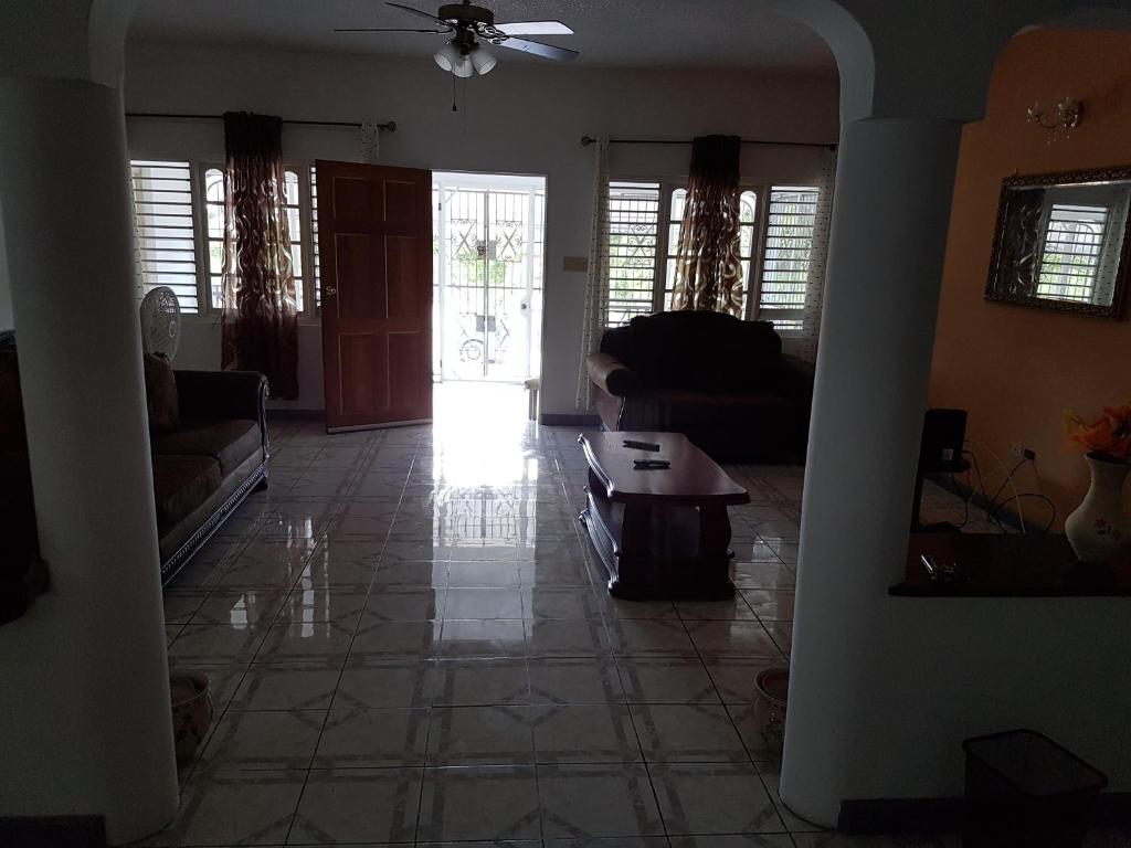 Jus4U-1 The Home Away From Home Villa photo 1