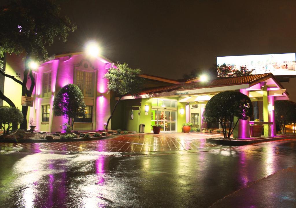 Stay Express Inn Dallas - Fair Park / Downtown photo 3