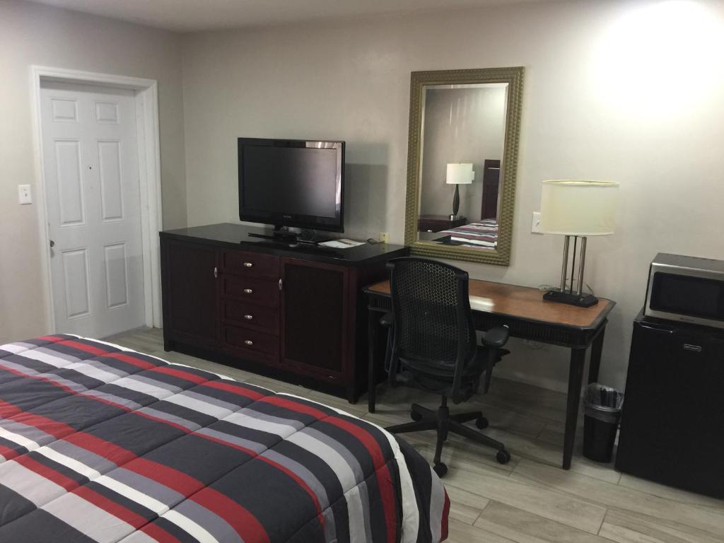 Flamingo Inn photo 1