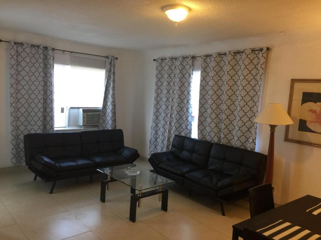 Shores Terrace photo 4