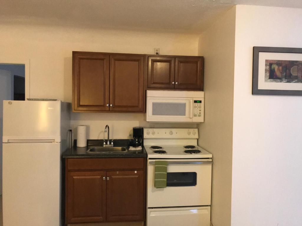 Shores Terrace photo 1