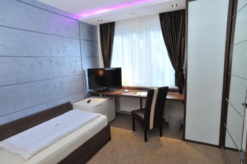 Hotel Bergischer Hof photo 3