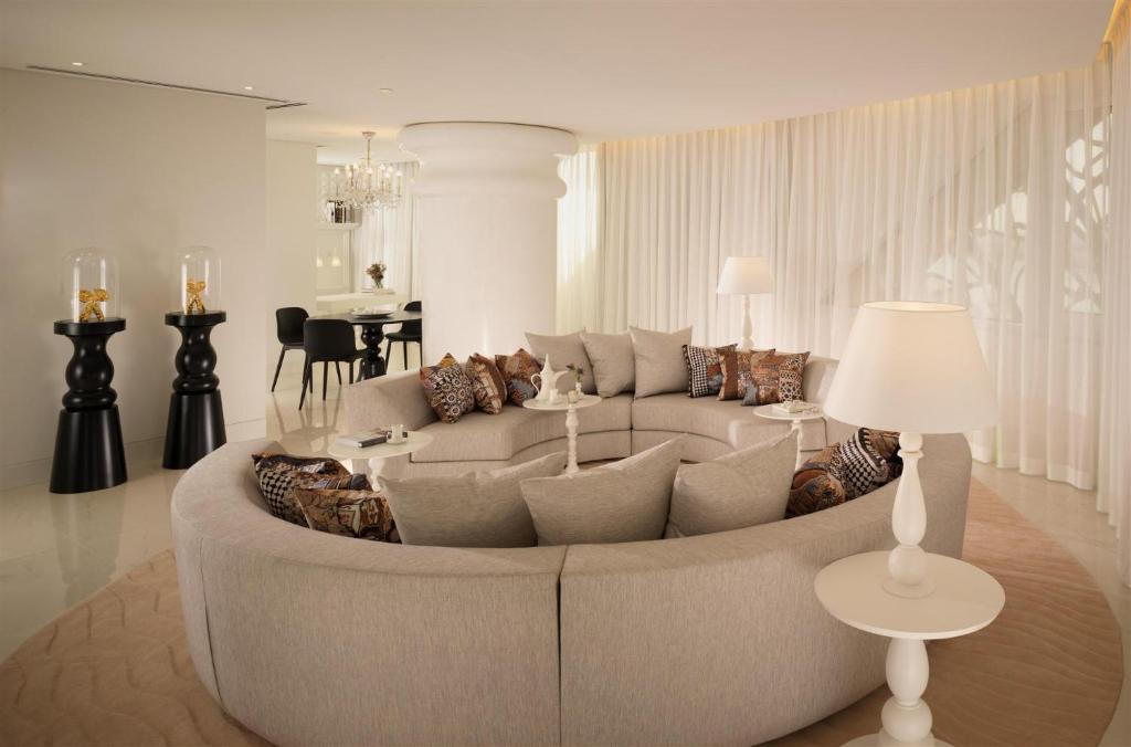 DELUXE APARTMENTS - free parking photo 4