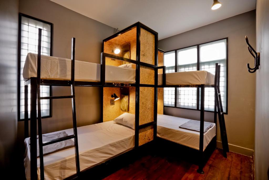 Номер (Кровать в общем номере для женщин с 4 кроватями), Bangkok Bed and Bike