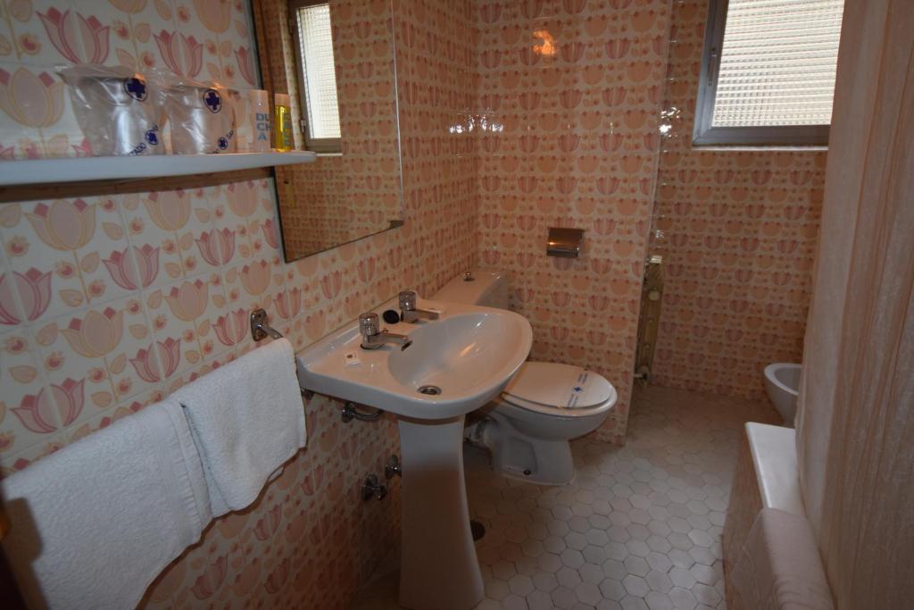 Hostal Blazquez Sanchez photo 3