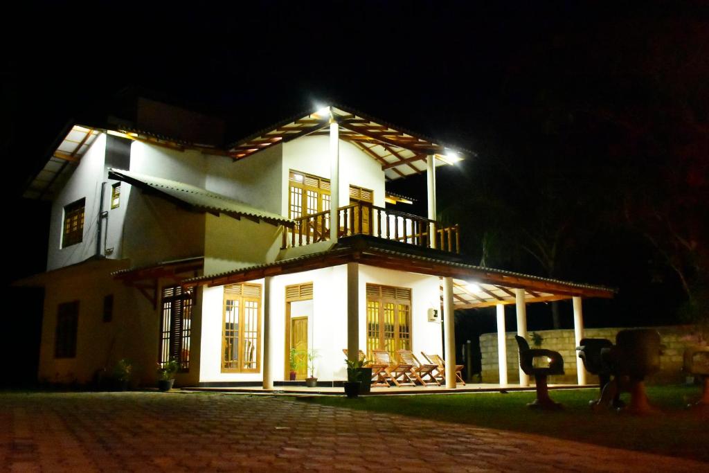 Hotel Nimjaya photo 1