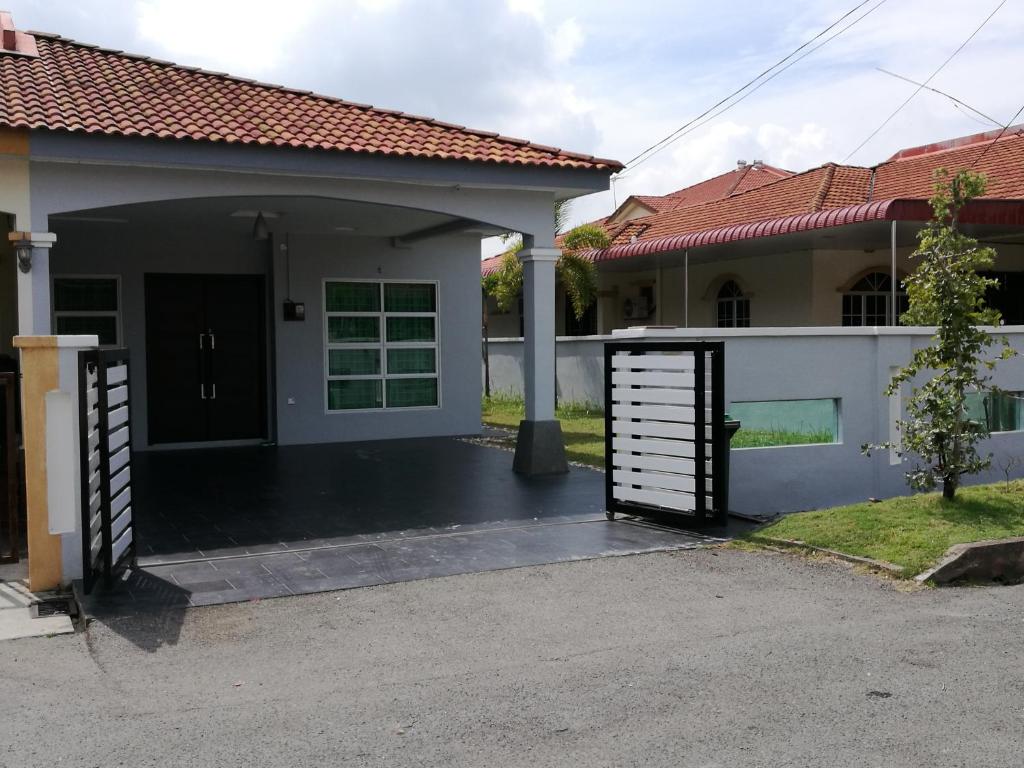 Barakah Homestay photo 2