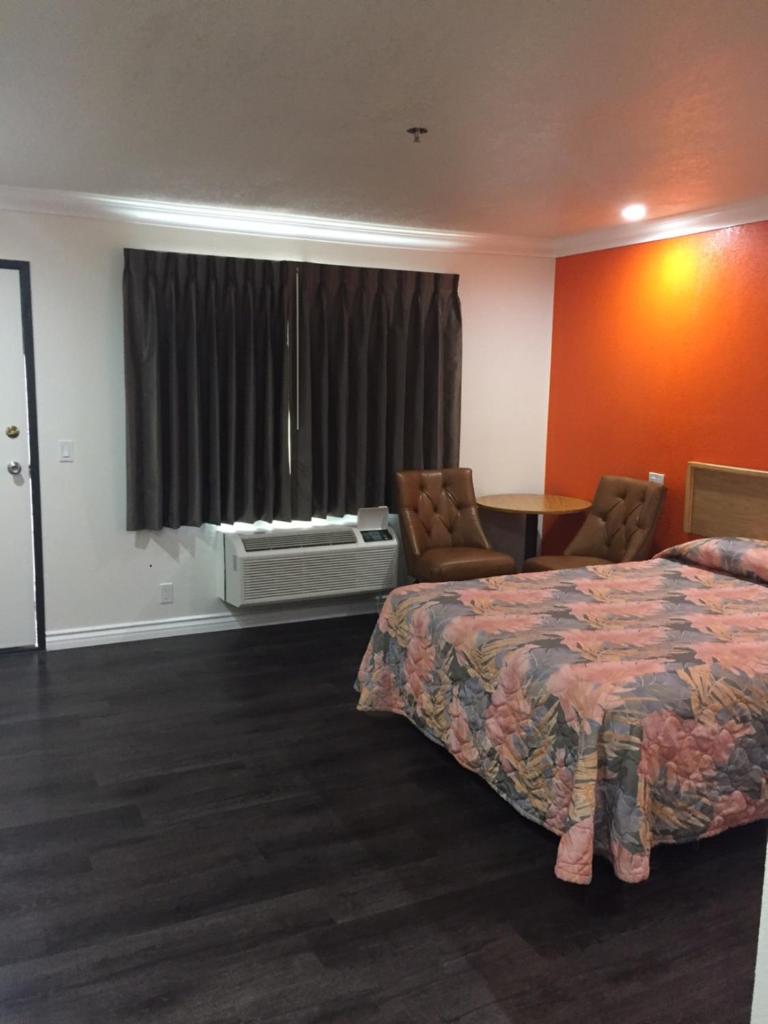 Welcome Inn & Suites image