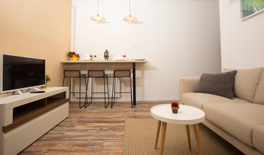 Dub Apartments Zagreb - free parking photo 2