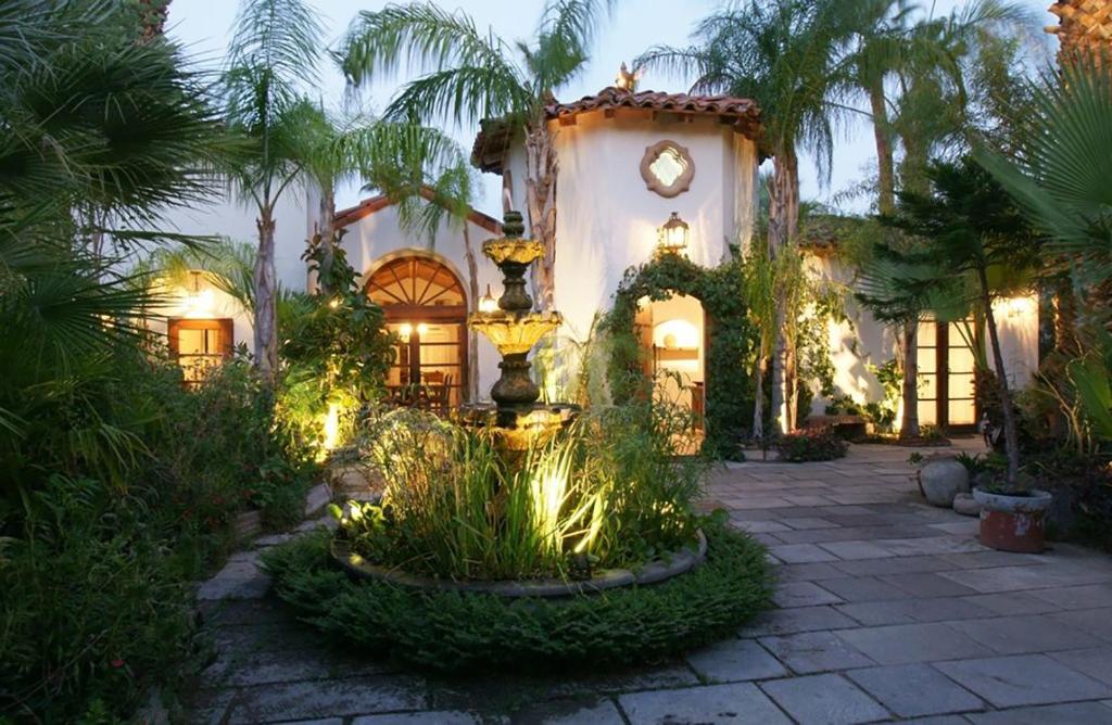 Villa Thornhill image