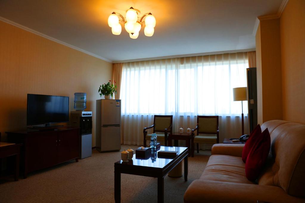 Сьюит (Deluxe Suite- Chinese Citizen Only), Beijing Tianyou Hotel