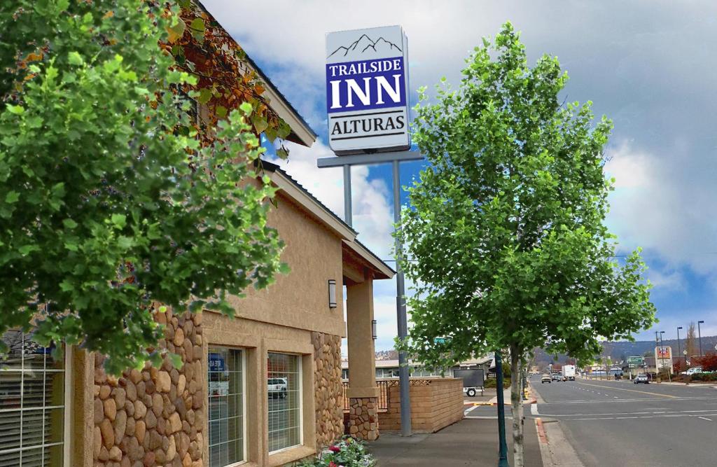 Trailside Inn photo 3