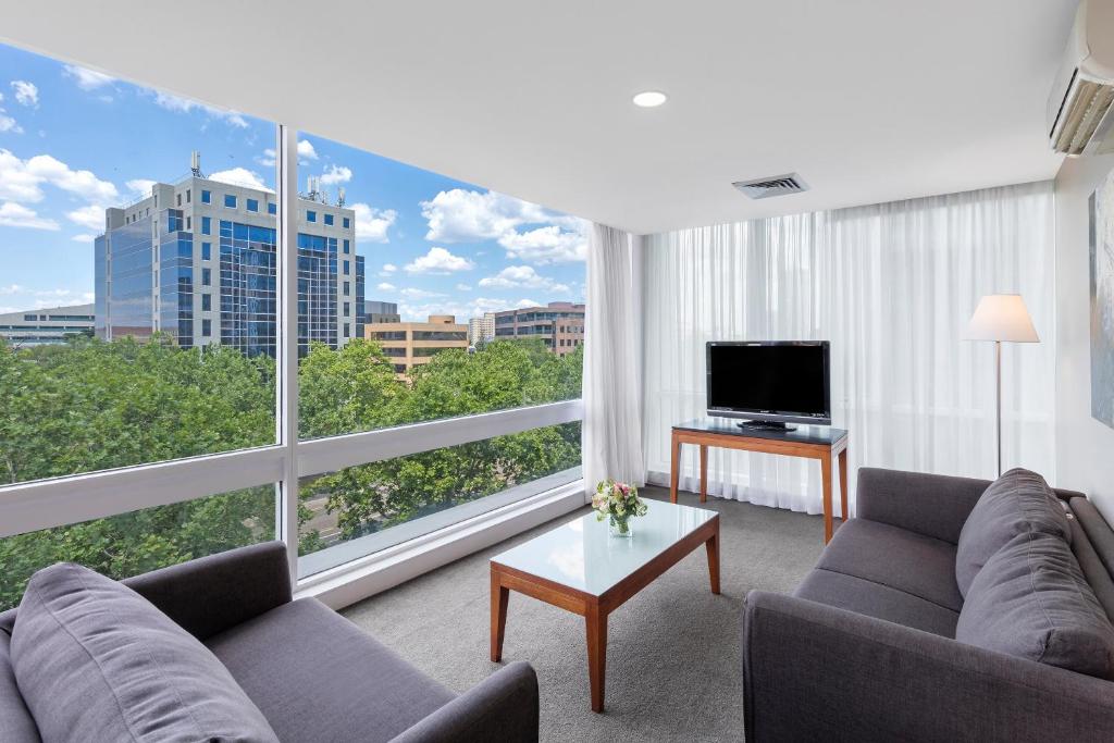 Park Regis Griffin Suites photo 4