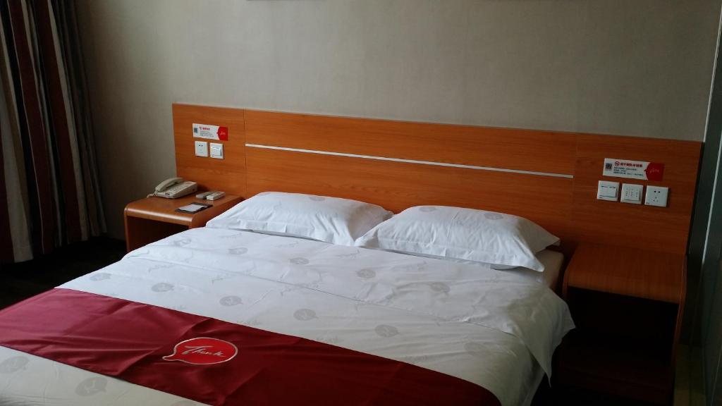 Thank Inn Chain Hotel Shanxi Lvliang County Taihe North Road photo 2