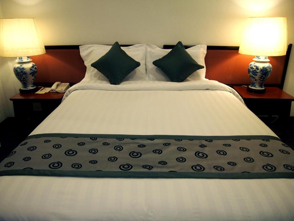Двухместный (Двухместный номер «Премьер» с 1 кроватью), Hotel Royal