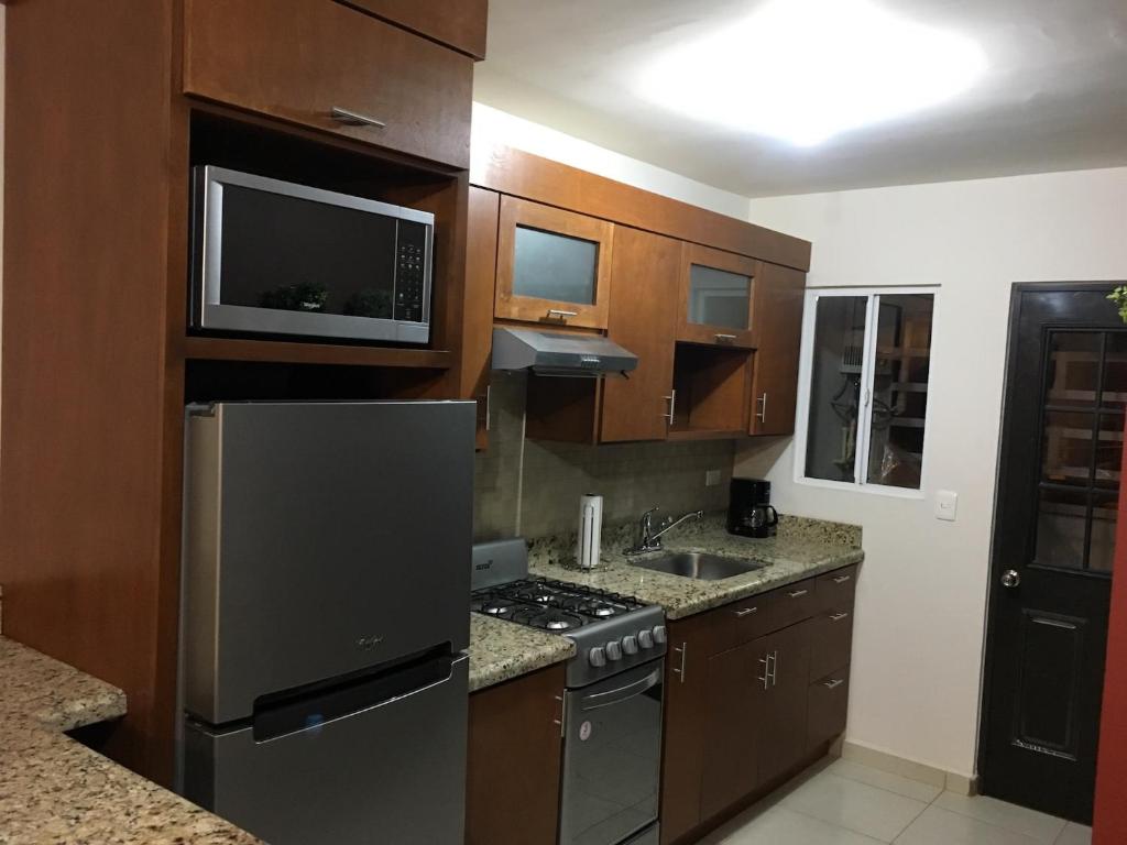 Fantastic & Cozy #4: Condo Close to the Beach photo 4