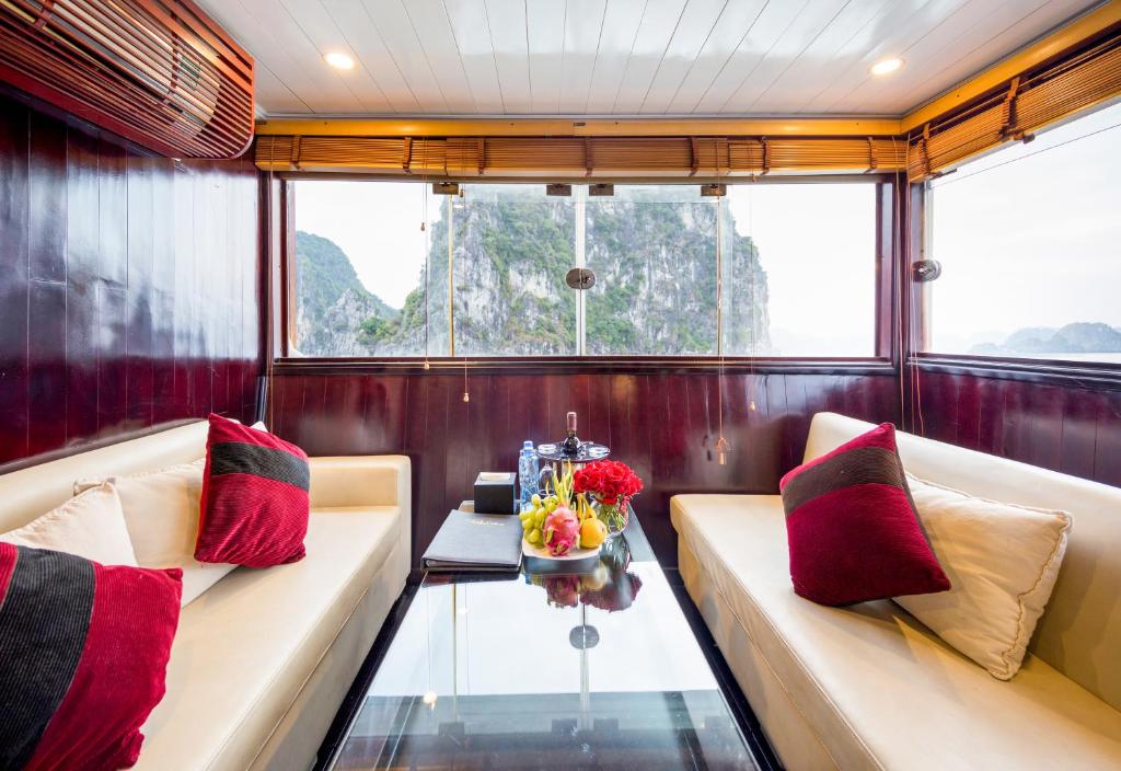 Halong Paloma Cruise