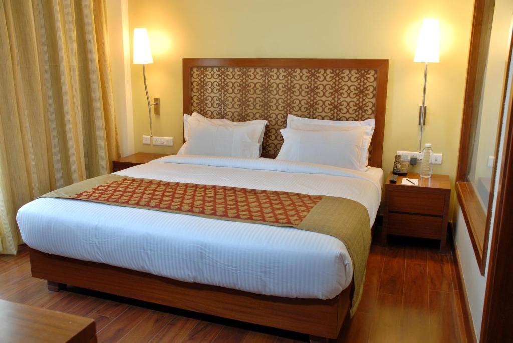 Двухместный (Улучшенный двухместный номер с 1 кроватью), Cambay Sapphire, Gandhinagar