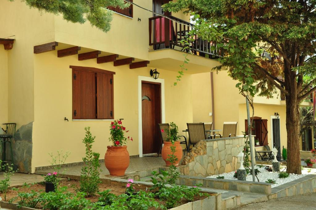 Mani Villas photo 3