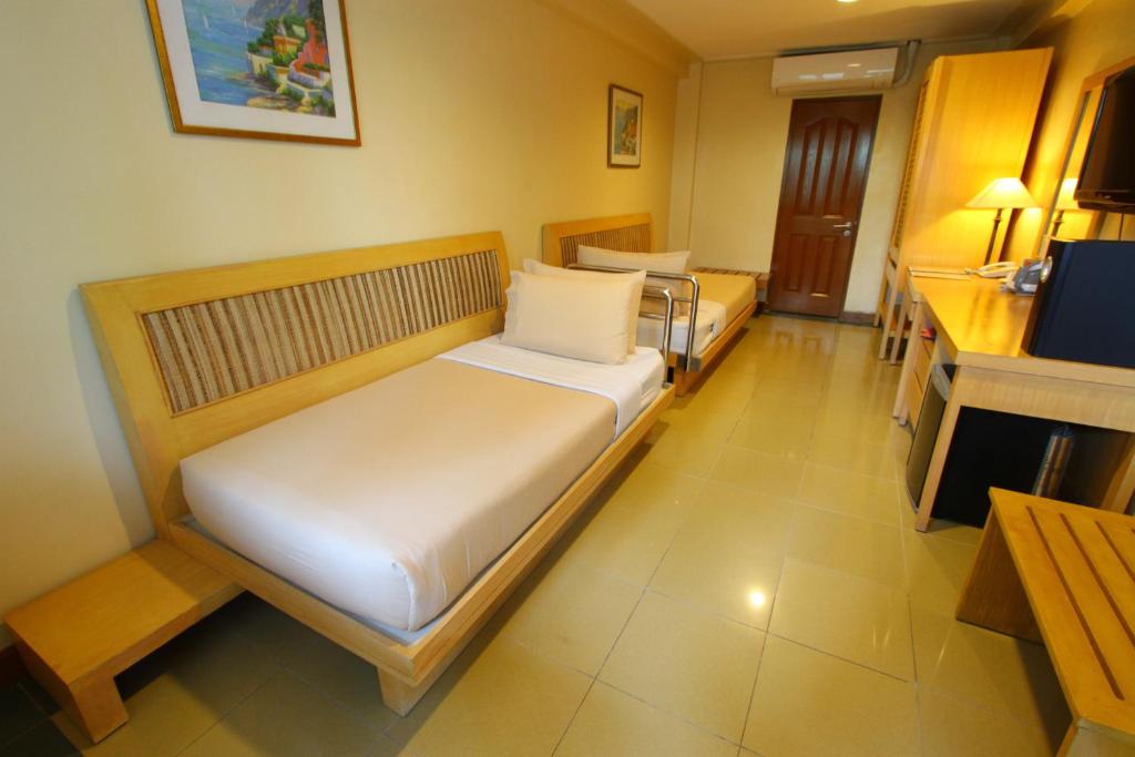 Trace Suites by SMS Hospitality - Tap to explore photos