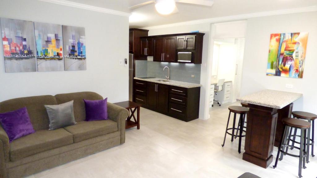 Beach One Bedroom Suite A20 photo 3