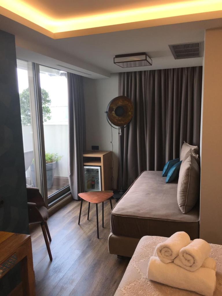 Сьюит (Полулюкс с балконом), 360Degrees Pop Art Hotel