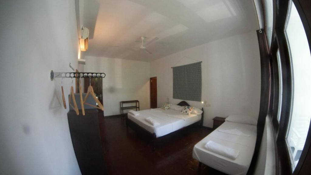 Трехместный (Бюджетный трехместный номер), Coral Seas Beach Hikkaduwa