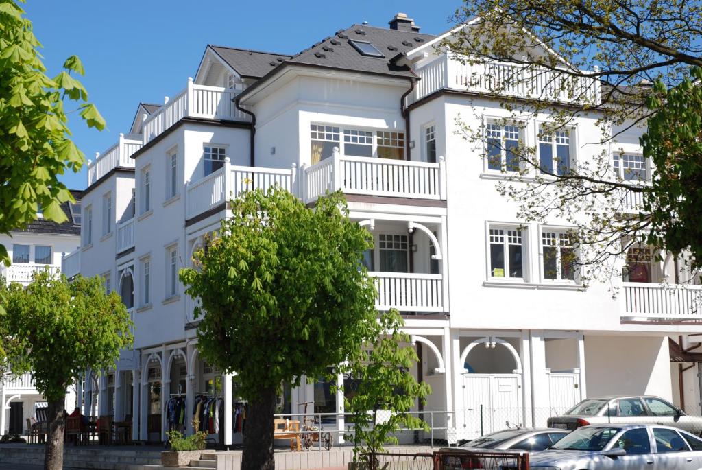 "Villa Laetitia" - WG 15 - zentral, strandnah, 2 Balkone