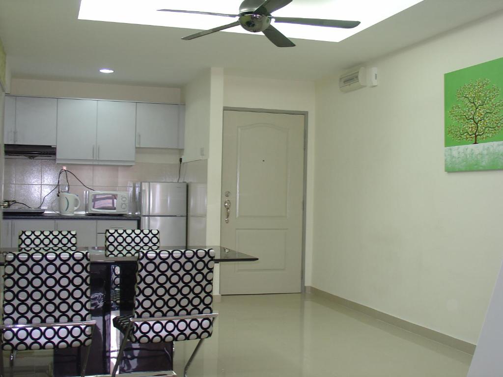 Апартаменты (Апартаменты Делюкс с 3 спальнями), Duta Hotel & Residence