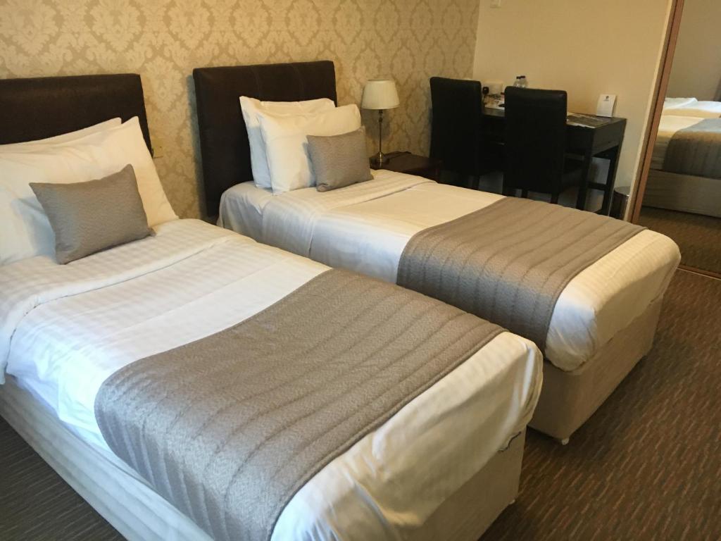 Normanton Park Hotel, Sure Hotel Collection by Best Western - Tap to explore photos