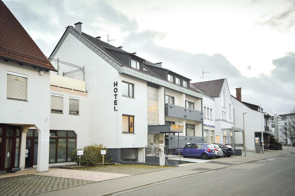 Hotel Mautner Airport und Messehotel - Tap to explore photos