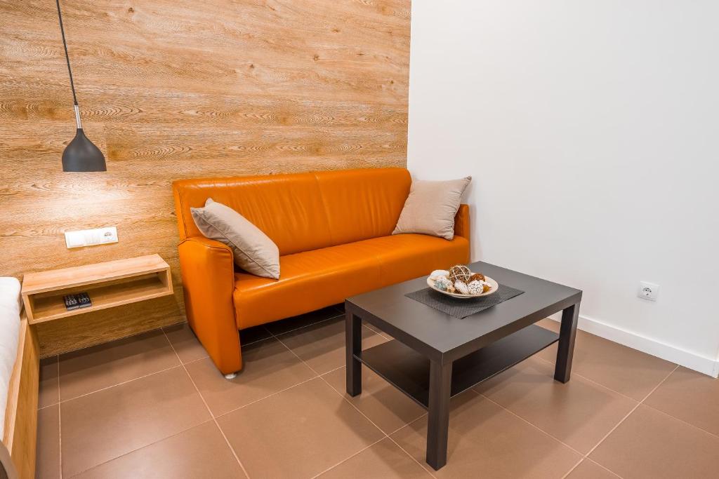 Luxury Apartments on Central Avenue - Tap to explore photos