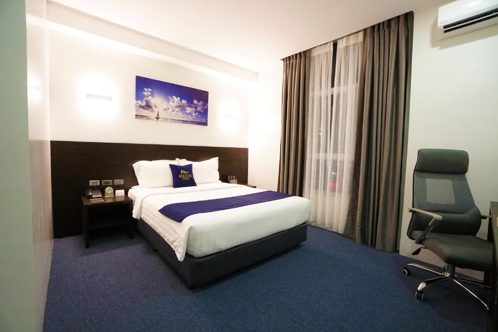 Сьюит (Полулюкс), Mezzo Hotel