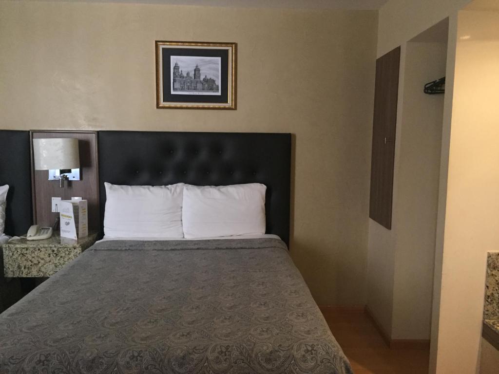 Двухместный (Двухместный номер с 2 двуспальными кроватями), Hotel Castropol