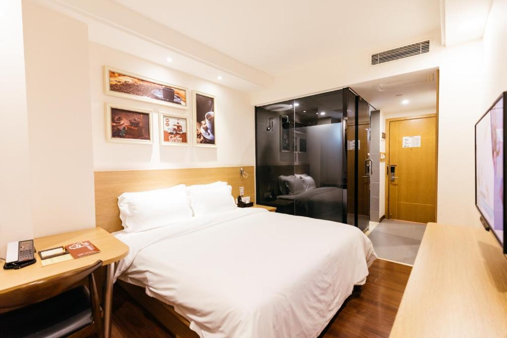 Двухместный (Номер Делюкс с кроватью размера «queen-size»), T Social Hotel