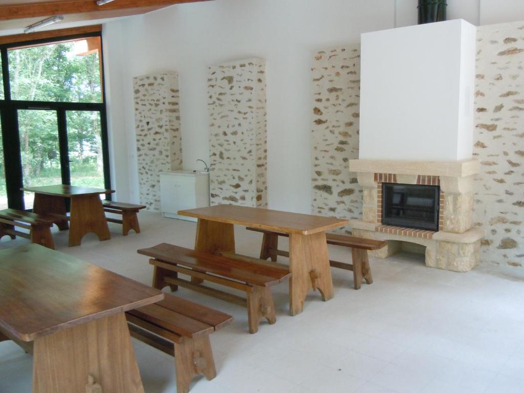 Roulottes de Bois le roi photo 1