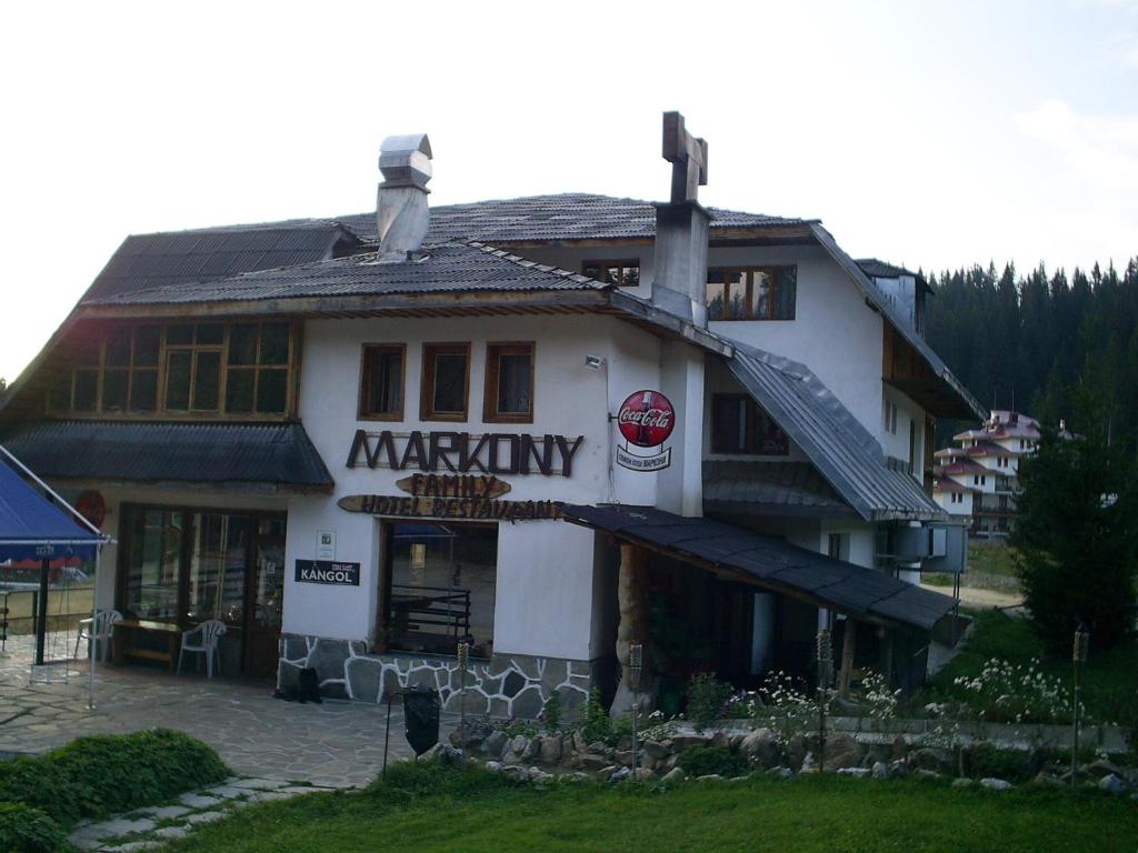 Family Hotel Markony photo 2