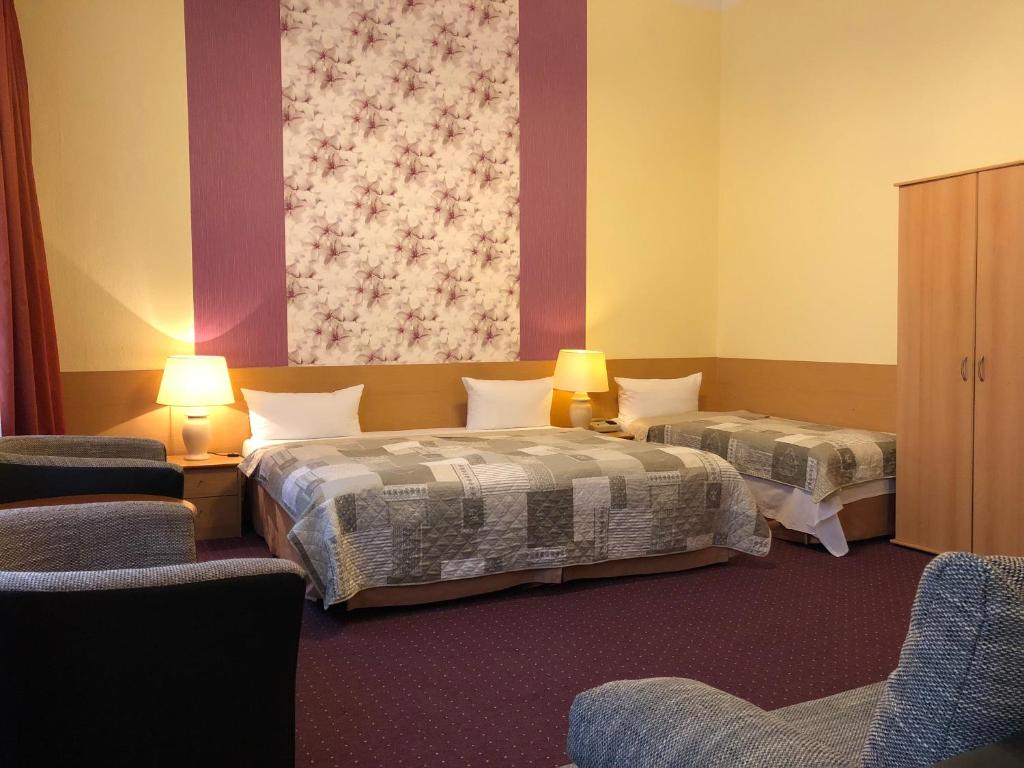 Четырехместный (Четырехместный номер), Hotel Castell am Kurfürstendamm
