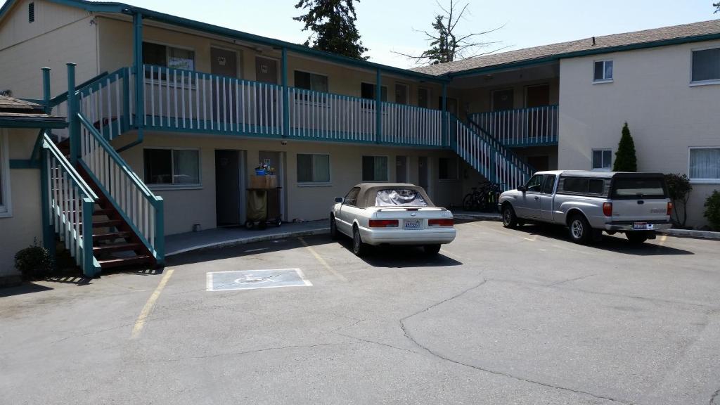 Shamrock Motel photo 1