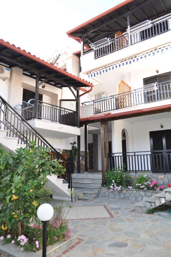 Giannis Maria Apartments photo 4