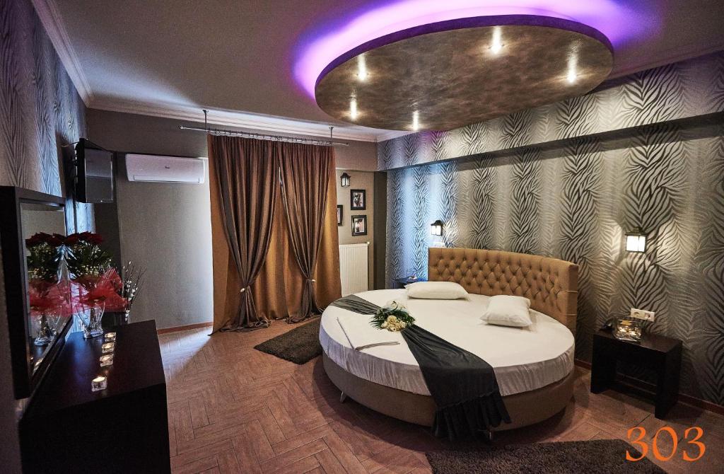 Двухместный (Улучшенный двухместный номер с 1 кроватью), Atlantic Hotel