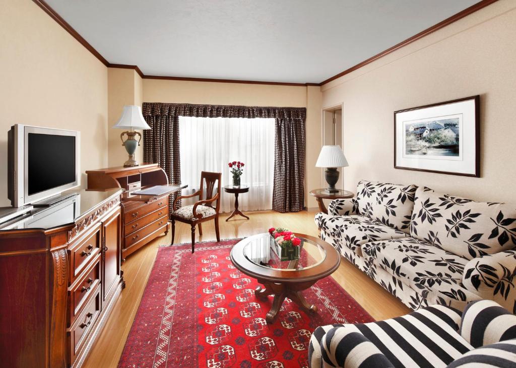 Сьюит (Суперлюкс (с доступом в представительский лаундж)), Hongqiao Jin Jiang Hotel (Formerly Sheraton Shanghai Hongqiao Hotel)