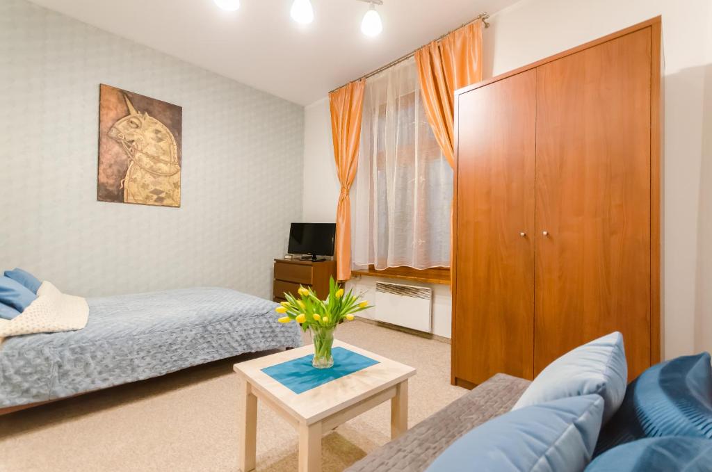 Central Krak Apartments - studios - Tap to explore photos