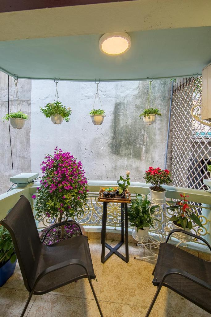 Трехместный (Трехместный номер с балконом), Hanoi Moon Cactus