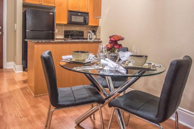 Platinum Suites Furnished Executive Suites photo 2